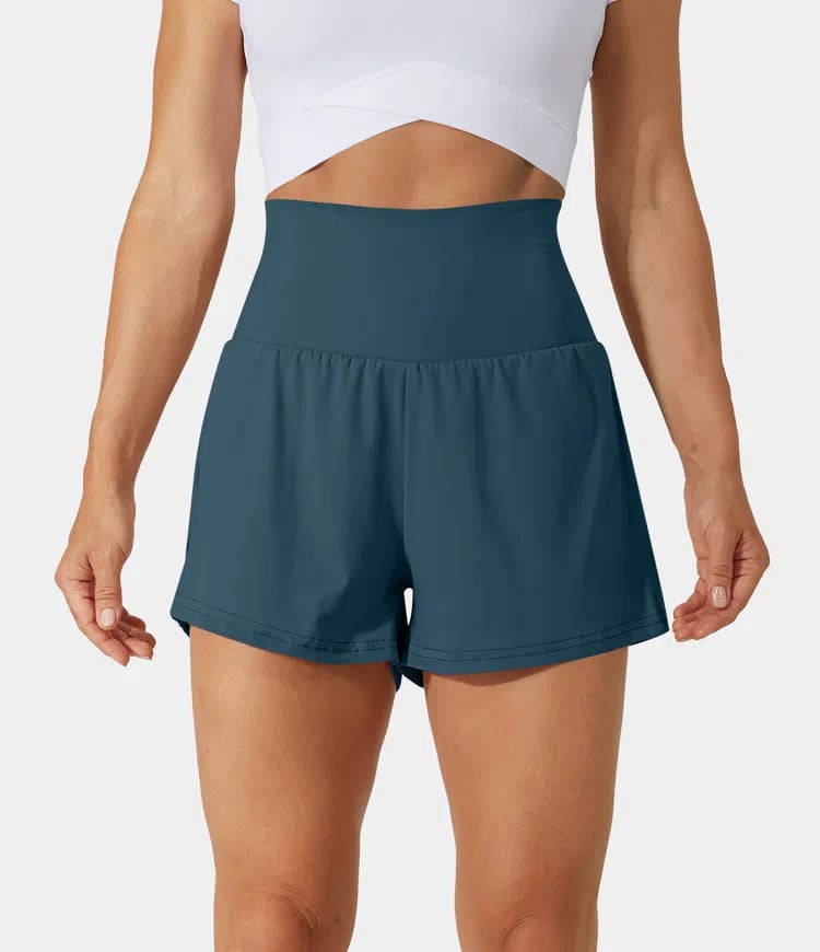 China | Sportliche Shorts mit hoher Taille und fließendem Oberstoff