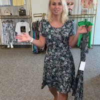 Kiera | stilvolles Kleid mit Rundhalsausschnitt