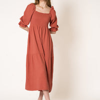 Honey | Texturiertes gestuftes Midikleid