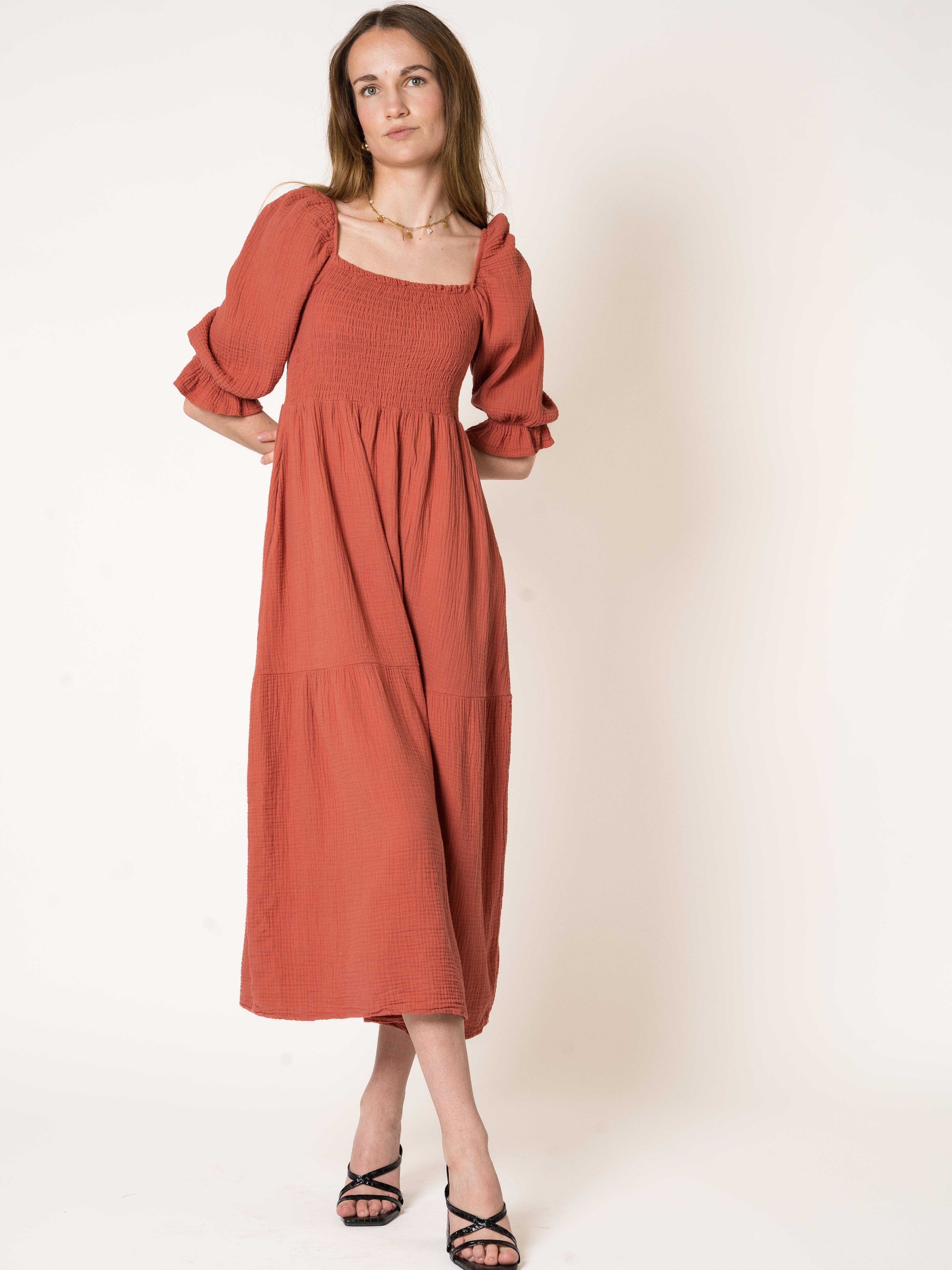 Honey | Texturiertes gestuftes Midikleid