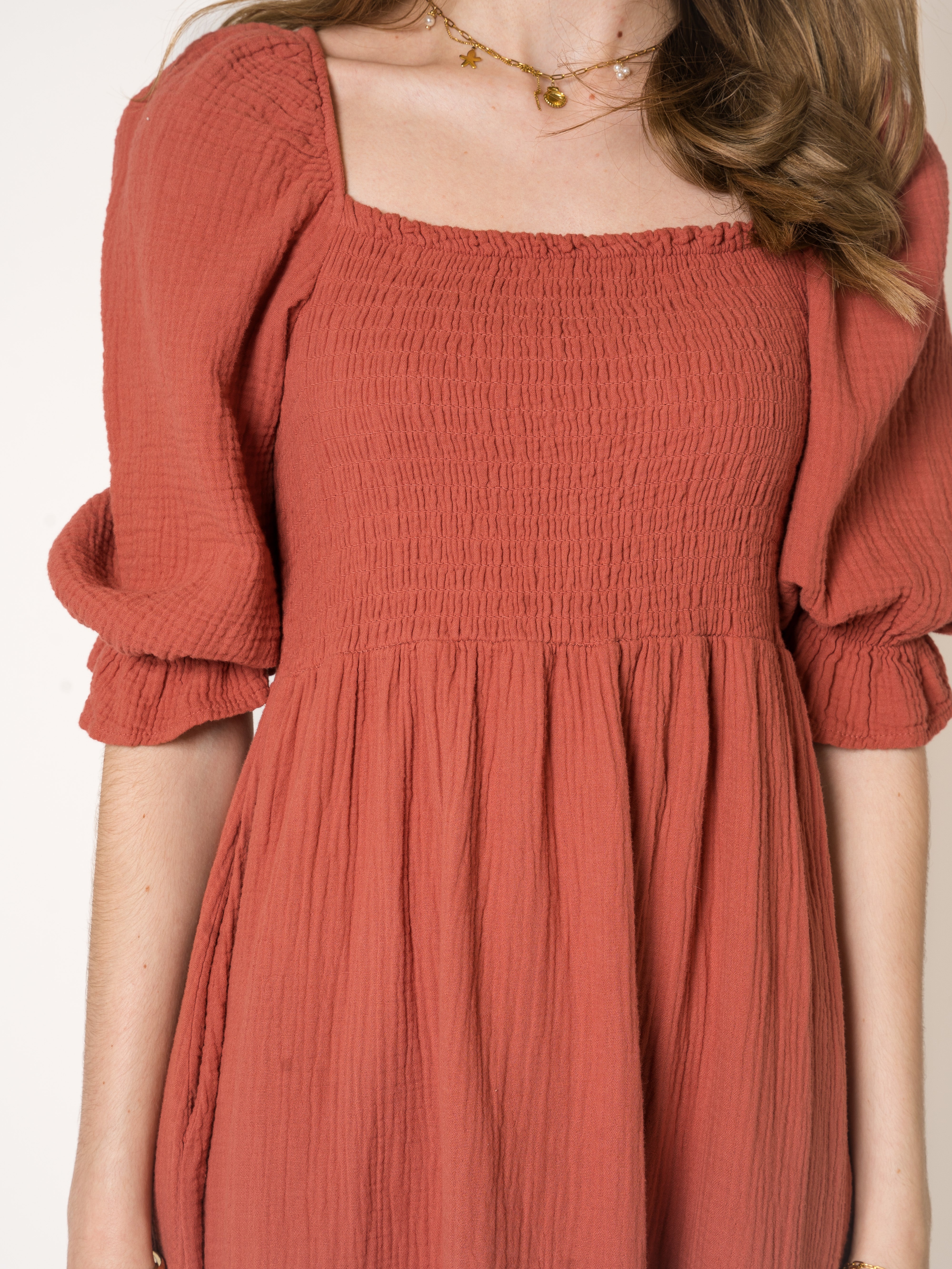 Honey | Texturiertes gestuftes Midikleid