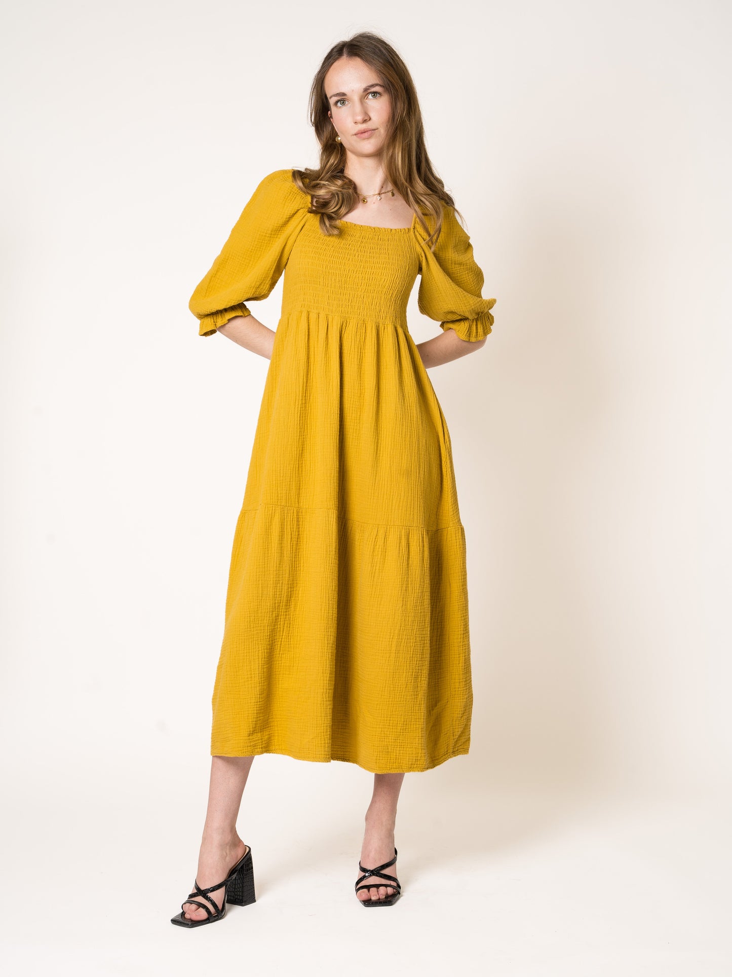 Honey | Texturiertes gestuftes Midikleid