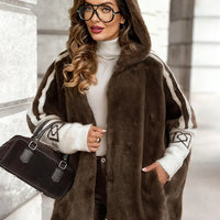 Relina | Gestreifter Plüschmantel mit Kapuze