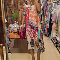 Mae | Bequemes Freizeitkleid mit tiefem V-Ausschnitt