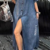 Rosia | Lässiges Maxi-Hemdkleid aus Denim mit Textdetails