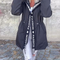 Shagina | Lässiger Mantel mit Kapuze