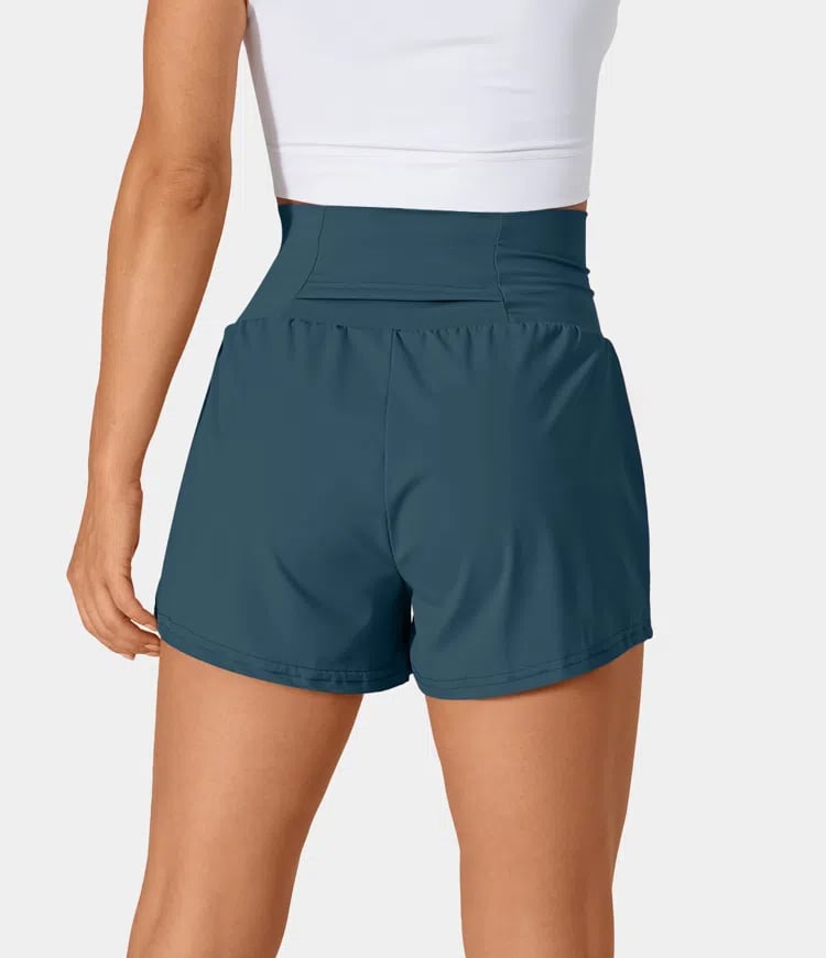 China | Sportliche Shorts mit hoher Taille und fließendem Oberstoff