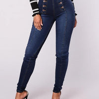 Violetta™ – High-Waist Jeans mit Doppelknopfleiste