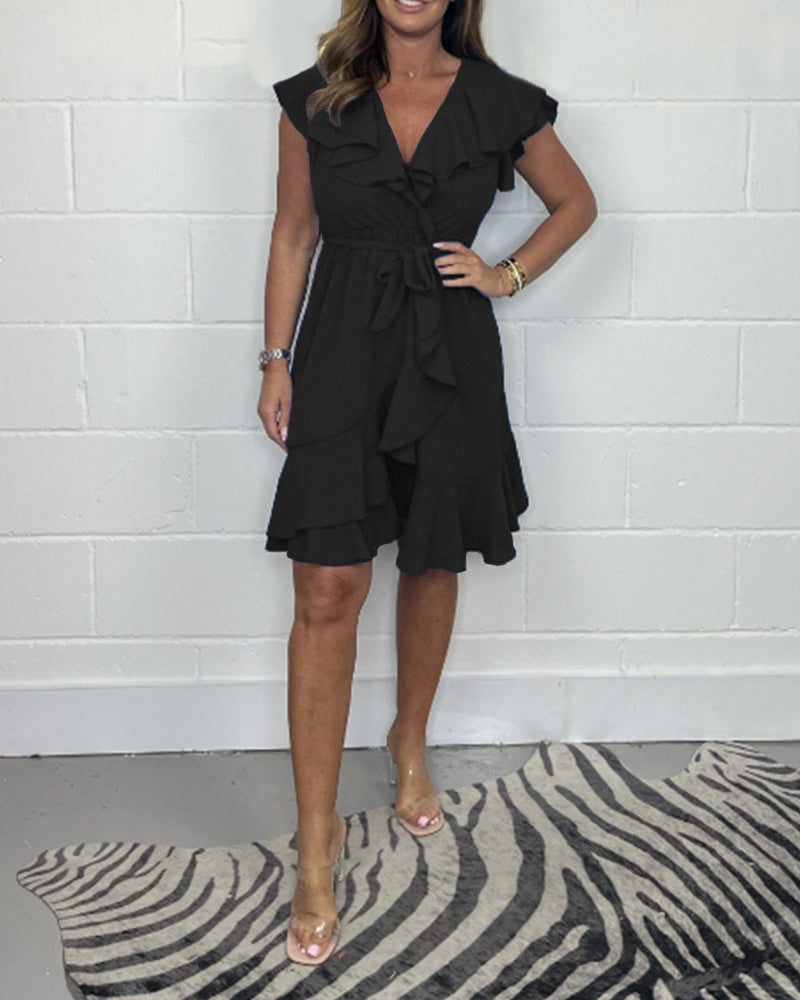 Priscilla™ | Sommerkleid mit Ausschnitt und Volant in Uni-Farbe