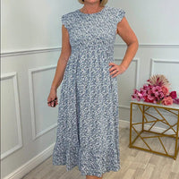 Zara | Elegante geblümte Damenkleider mit Rüschen