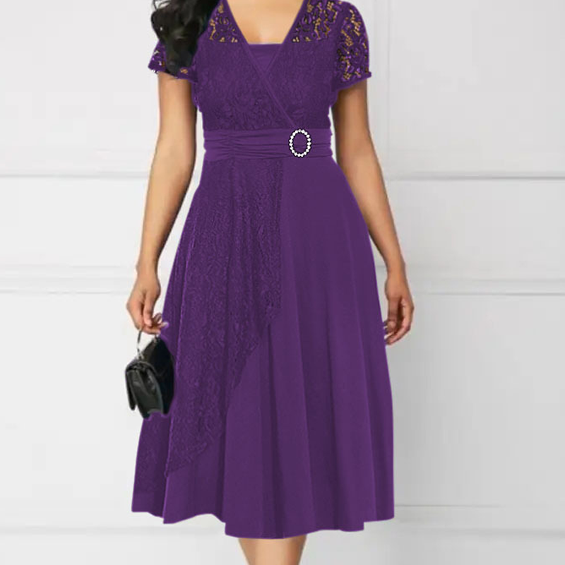 Ava | Kleid mit V-Ausschnitt und Taillenbetonung