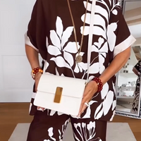 Kit | luxuriöser Damenanzug aus Leinen mit Blumenmuster in warmem Braun