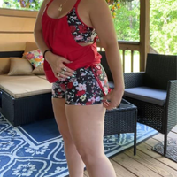 Zaria | trendiger Boxer-Badeanzug mit Printakzenten