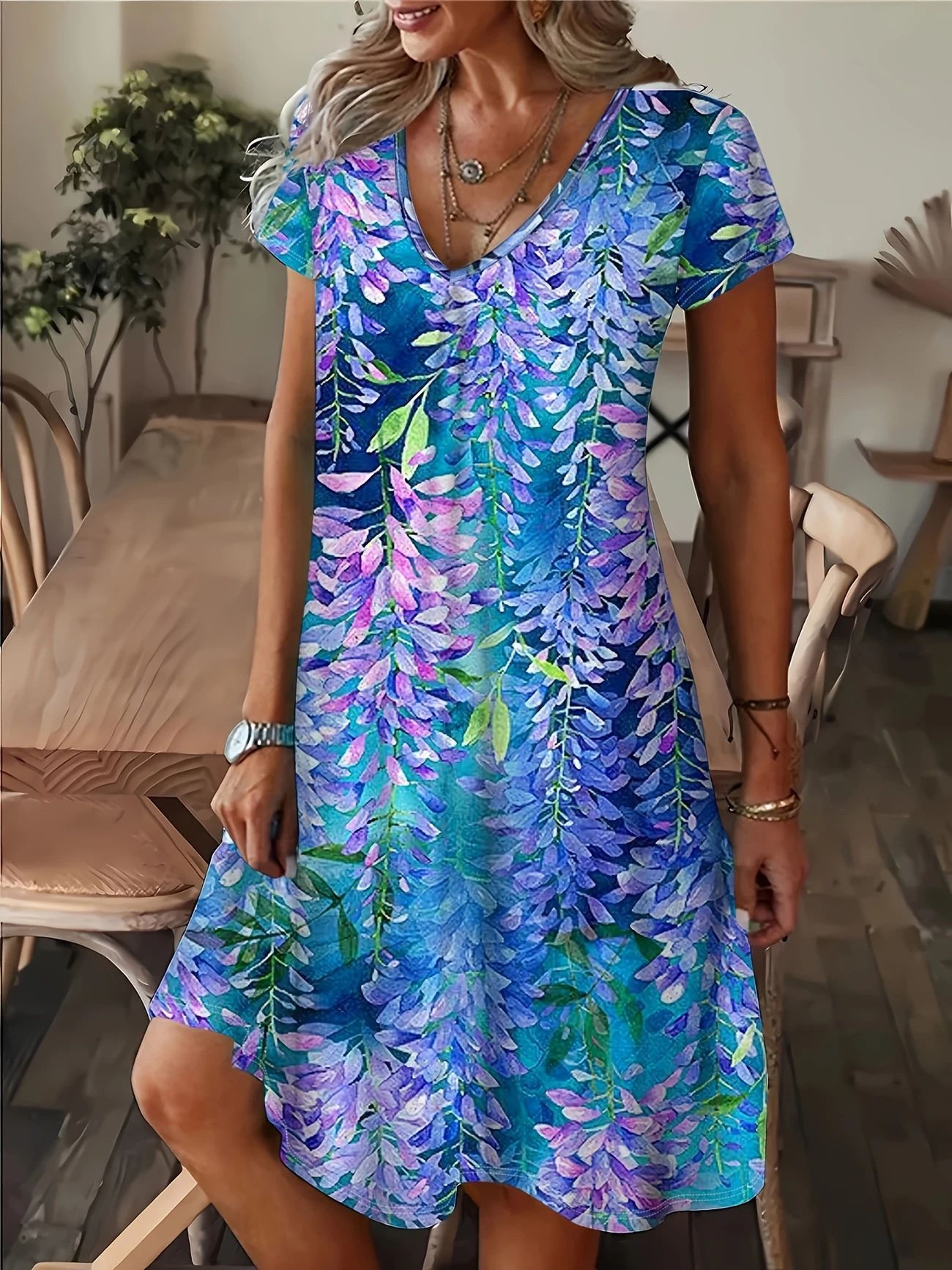 Melisa | Midikleid mit 3D-Blumenmuster