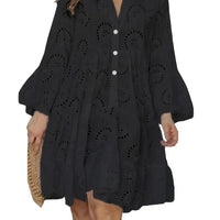 Robin | Zeitloses Kleid mit spitzem Ausschnitt und lockerem Schnitt