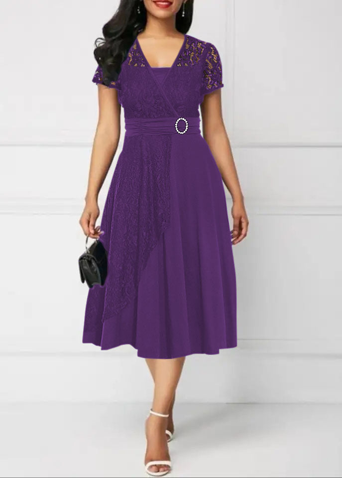 Ava | Kleid mit V-Ausschnitt und Taillenbetonung