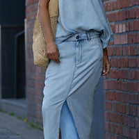 Daph | Denim Schulterfreies Top & Maxirock Set