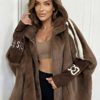 Relina | Gestreifter Plüschmantel mit Kapuze