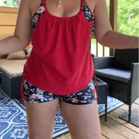 Zaria | trendiger Boxer-Badeanzug mit Printakzenten