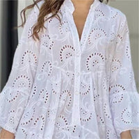 Robin | Zeitloses Kleid mit spitzem Ausschnitt und lockerem Schnitt