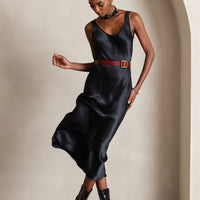 Aliya | langes ärmelloses Kleid aus reiner Seide