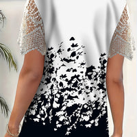 Juliana | elegantes Top mit Spitzenbesatz und floralem Schmetterlingsdesign