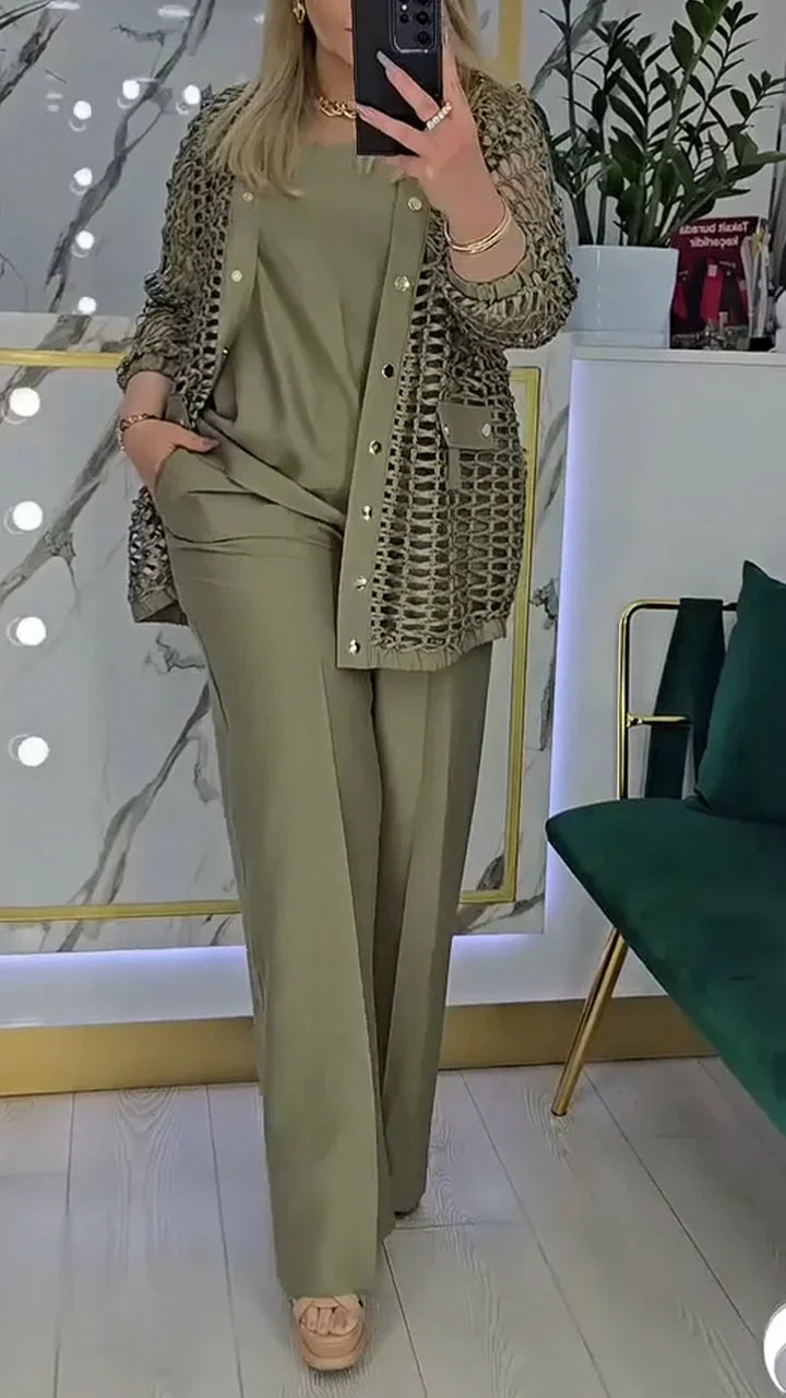 Amelia | Klassischer Damenanzug im dreiteiligen Set