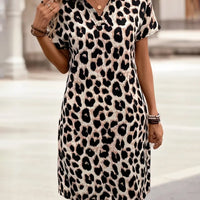 Madeline | elegantes Midikleid, trendiges Leopardenmuster.