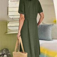 Nelian | Feminines Kleid mit Herzausschnitt und Knöpfen