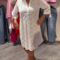 Luella | langärmeliges Kleid mit floralem Dekolleté