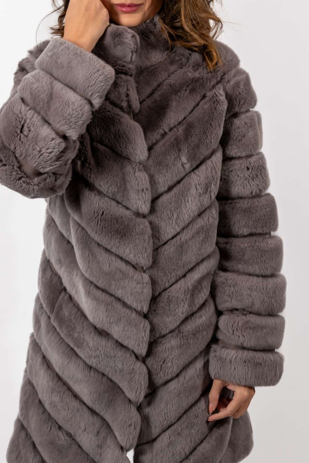 Valena | Damenmantel aus Chinchilla-Kunstfell