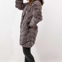 Valena | Damenmantel aus Chinchilla-Kunstfell