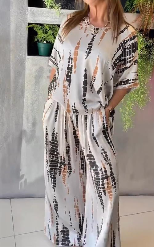 Kirsten | stilvoller Satin-Freizeitanzug mit rundem Ausschnitt für Damen