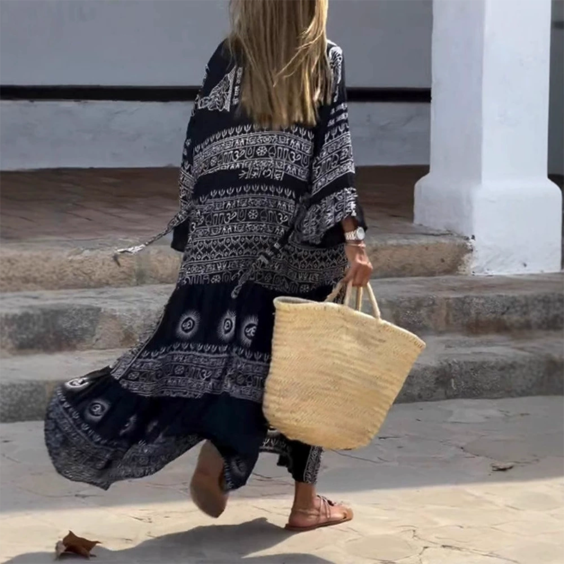 Gwendolyn | Modisches Damenkleid, locker geschnitten & mit Print