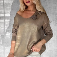 Aurelie | V-Ausschnitt-Pullover mit Goldakzent