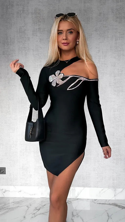 April | Modisches Damenkleid, schöner Ausschnitt & schick