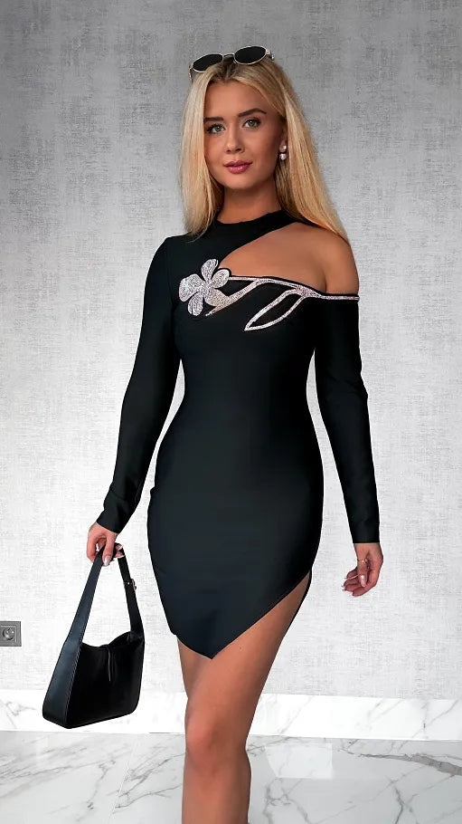 April | Modisches Damenkleid, schöner Ausschnitt & schick