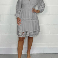 Ingra | Kleid mit Häkelbesatz