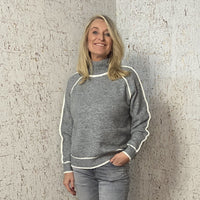 Almira | Kuscheliger Strick-Rollkragenpullover mit elegantem Design