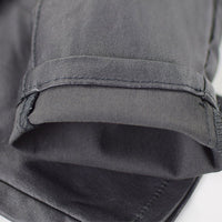 Raya | Slim Fit Stretch-Kunstlederhose mit mittlerer Taille