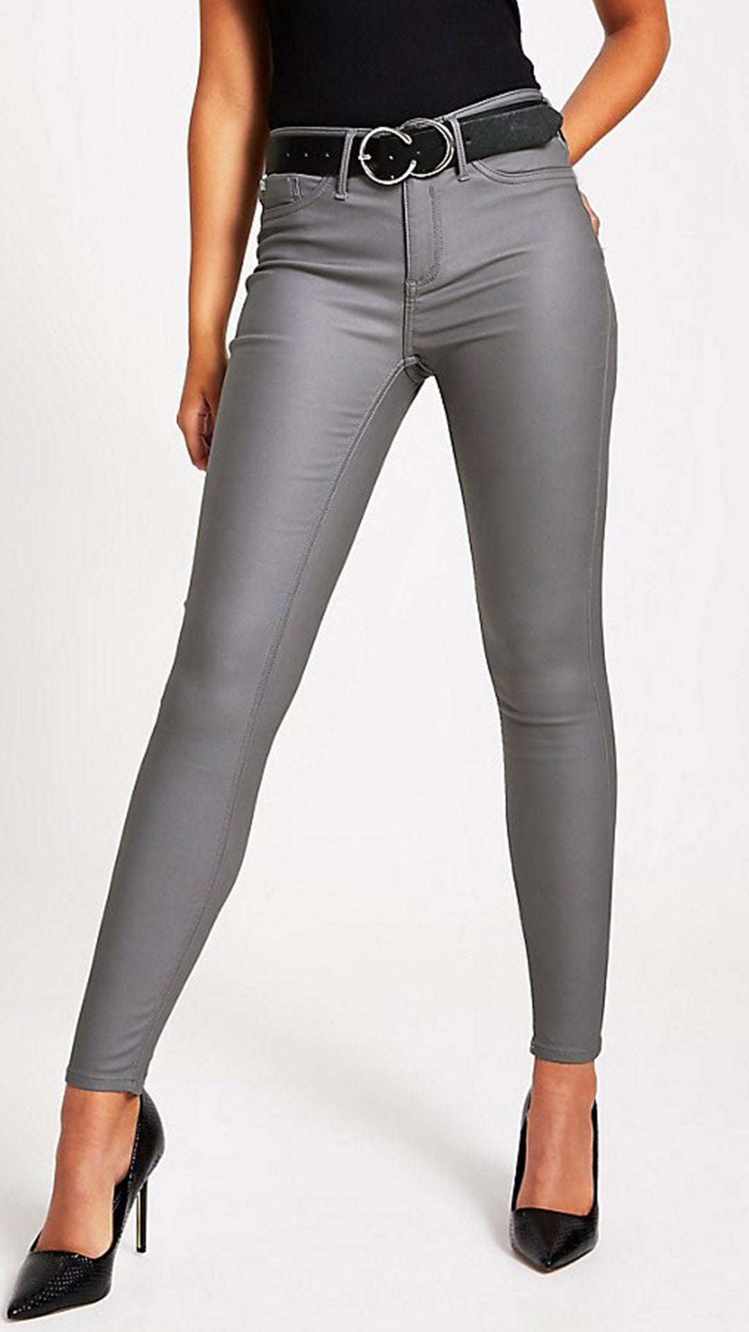 Raya | Slim Fit Stretch-Kunstlederhose mit mittlerer Taille