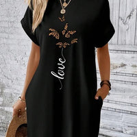 Hadlee | bequemes T-Shirt-Kleid mit auffälligem Monogramm und Fledermausflügeln