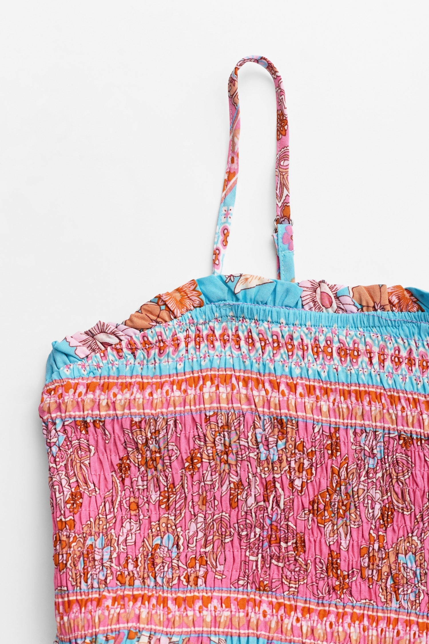 Tina | Stilvolles blumiges Maxikleid mit femininer Smokarbeit