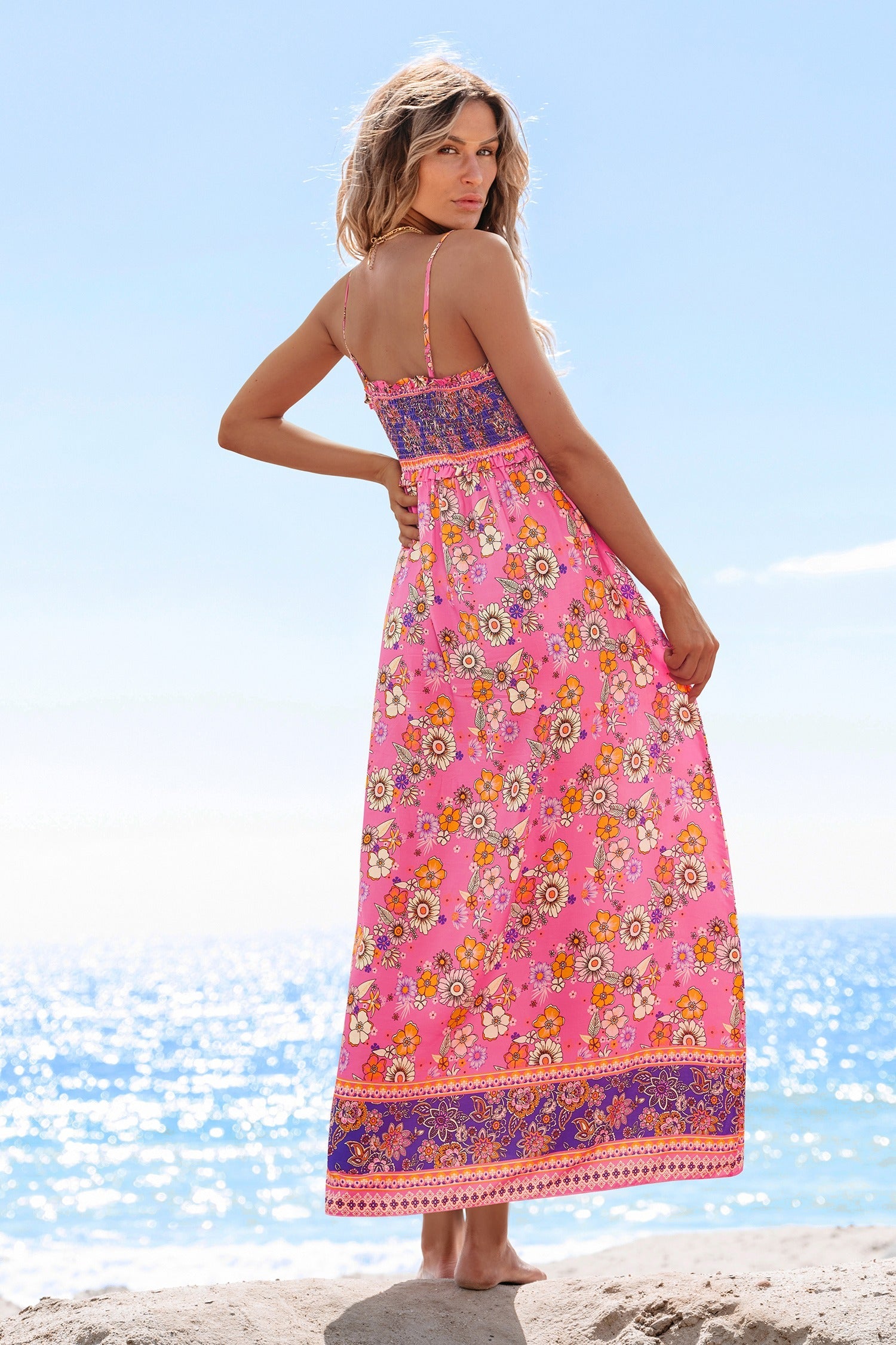 Tina | Stilvolles blumiges Maxikleid mit femininer Smokarbeit