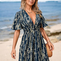 Ursula | trendiges Minikleid mit tiefem Ausschnitt für den Abend