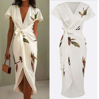 Gemma | modisches Wickelkleid mit lebendigem Blumendesign