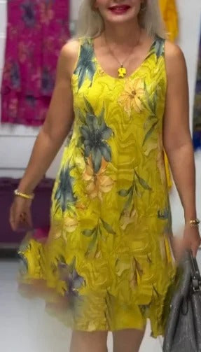 Yinn | Ärmelloses elegantes Kleid mit Print