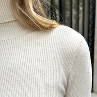 Khalisa | Weiches Strickkleid in Beige