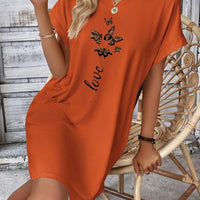 Hadlee | bequemes T-Shirt-Kleid mit auffälligem Monogramm und Fledermausflügeln