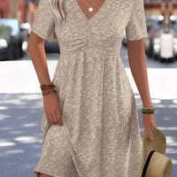 Else | Lässiges Kleid mit V-Ausschnitt